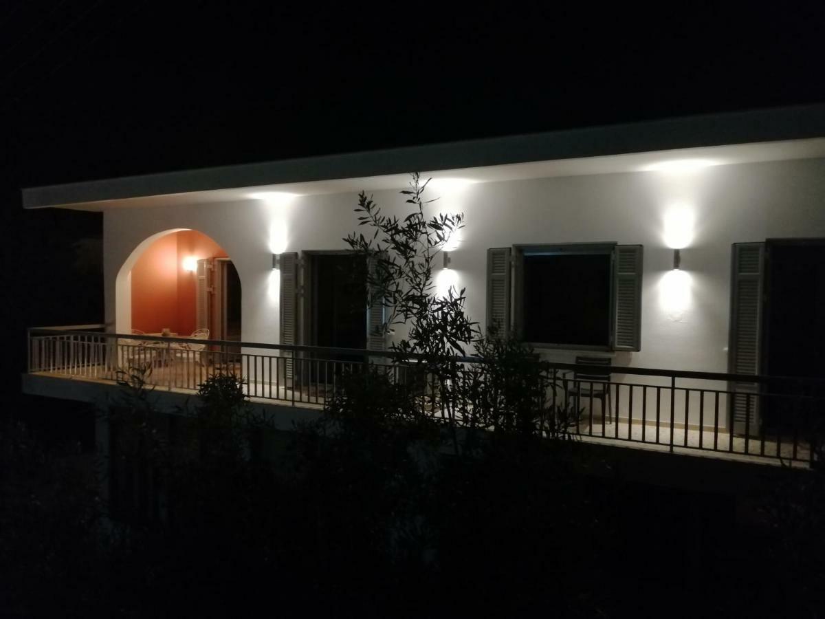 Apartamento New Garden'S House Leonídion Exterior foto